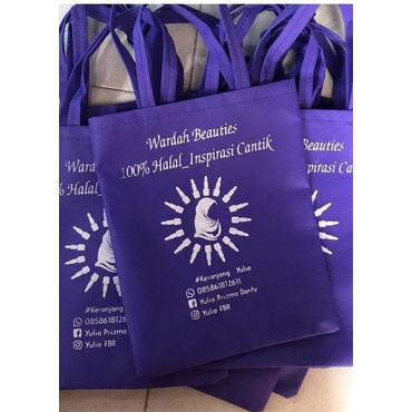 

TAS SOUVENIR UK 24 X 32, 2 SISI