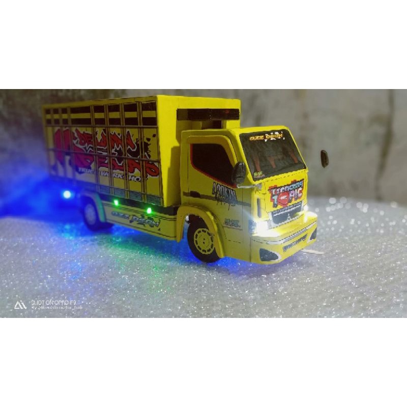 Miniatur Truk Oleng Full Lampu [Oleng]