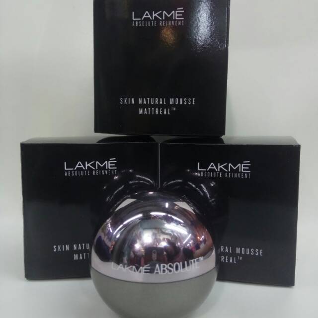 Lakme absolute white intense mousse foundation