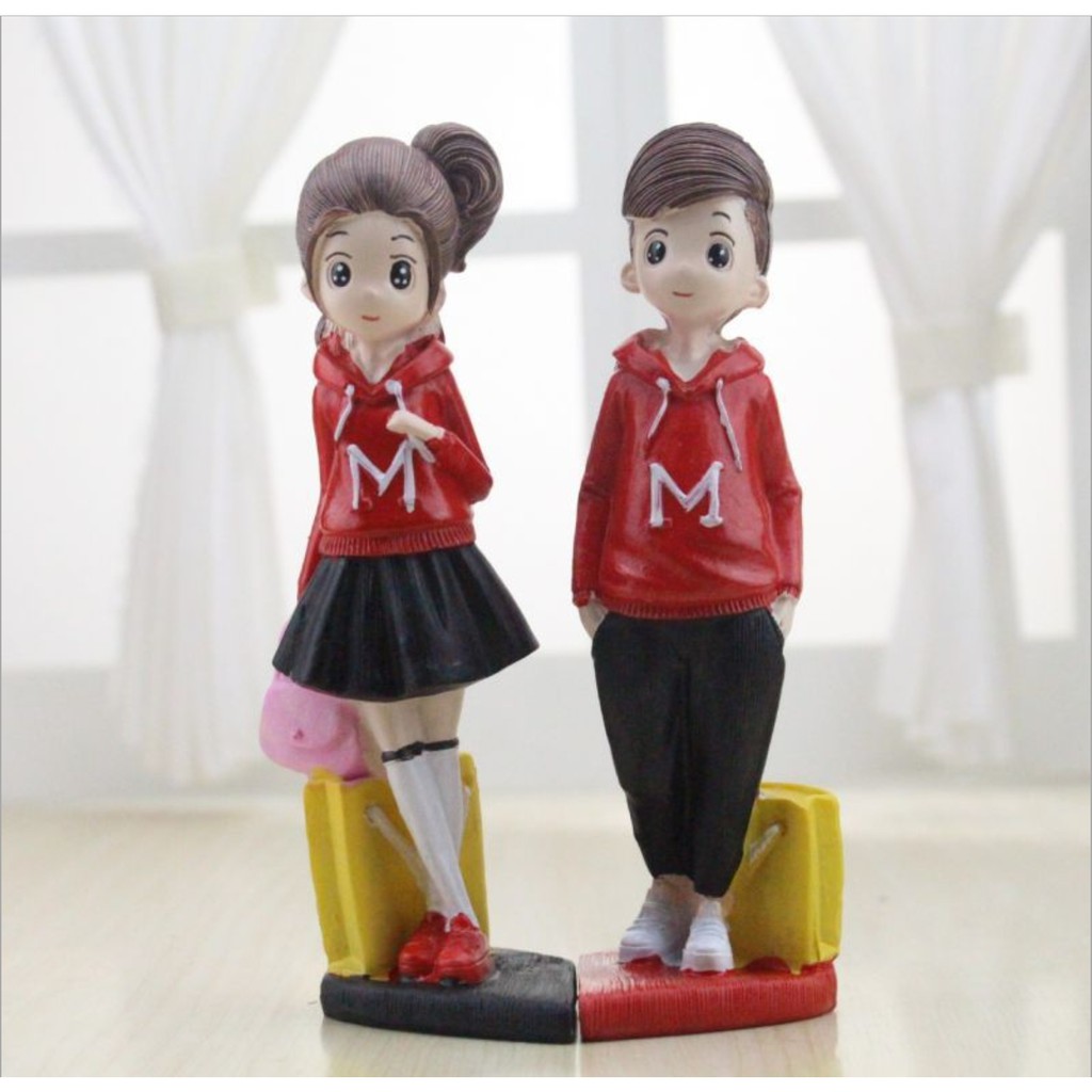 Couple Student Resin Doll / Patung Pajangan Rumah Pasangan Hiasan Kado