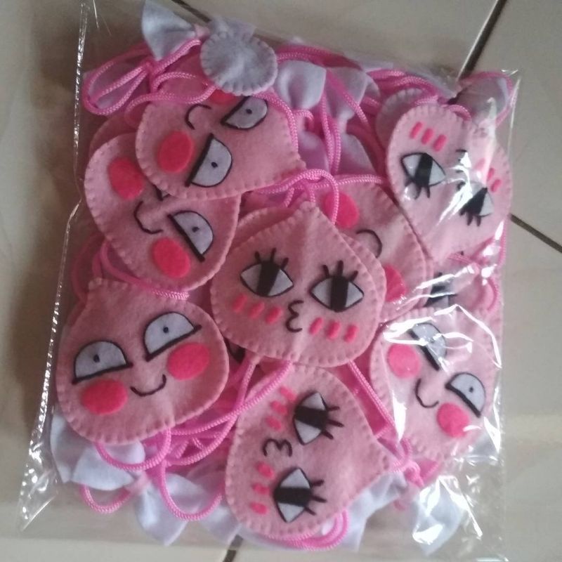 Tirai Karakter Apeach, Hello Kitty, Doraemon