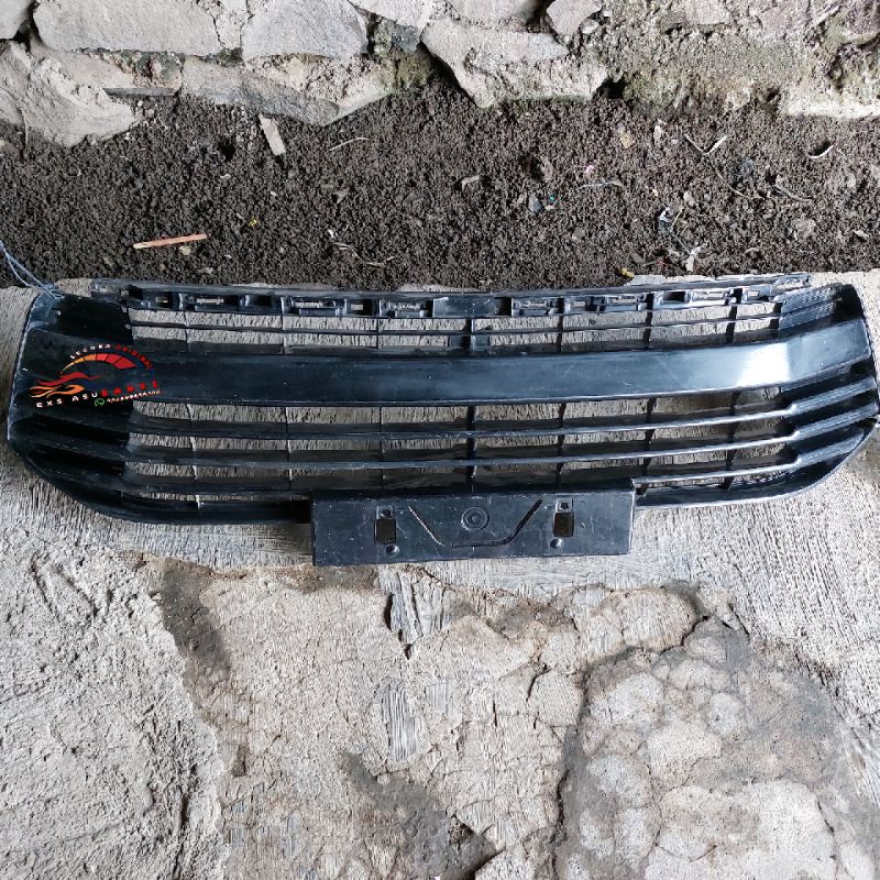 Ram bemper depan Innova reborn