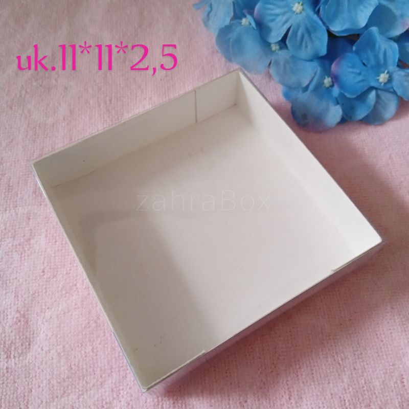 

paperbox mika 11*11*2,5/dus kotak souvenir custom