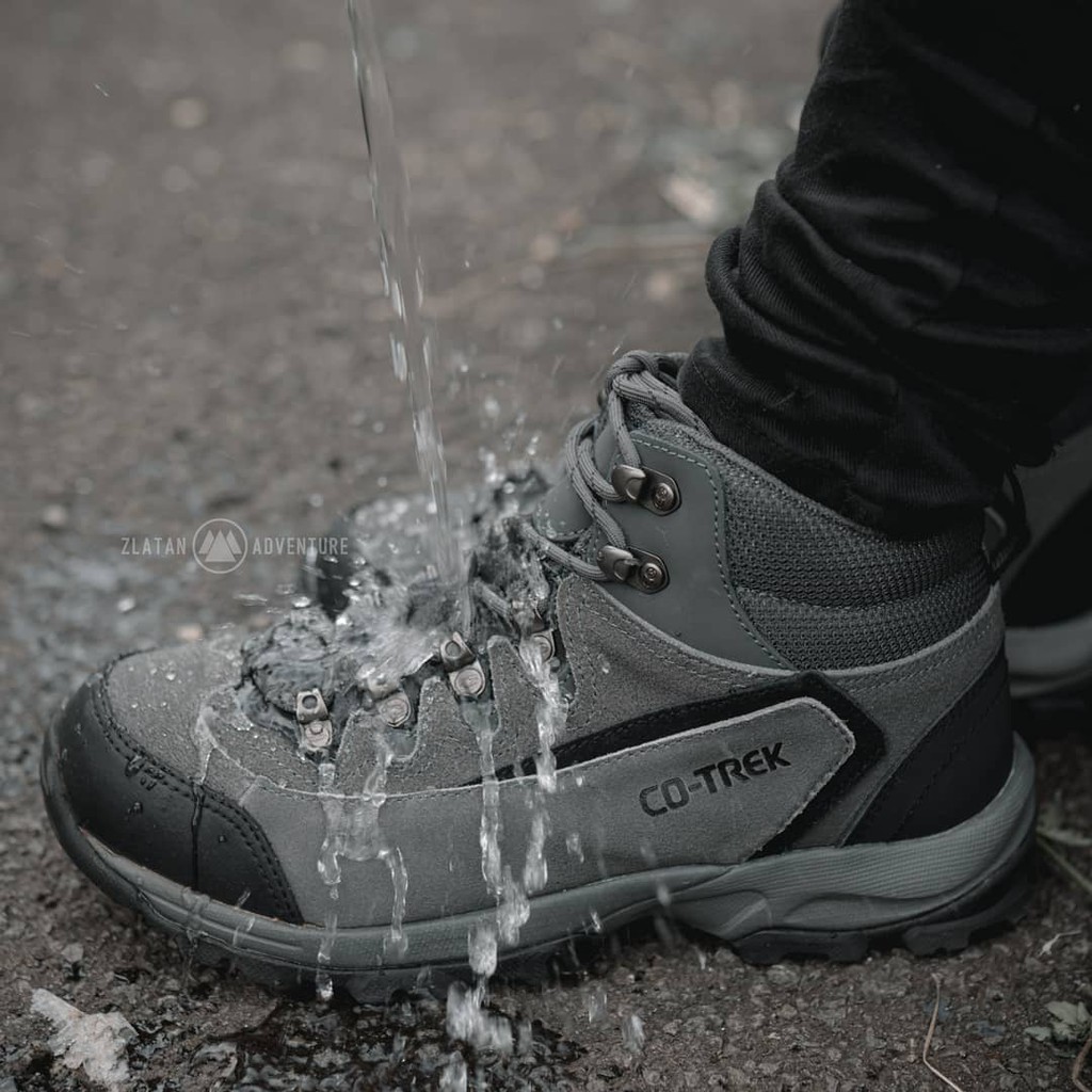 Sepatu Gunung / Sepatu Trekking  Co-trek Space Original Terlaris