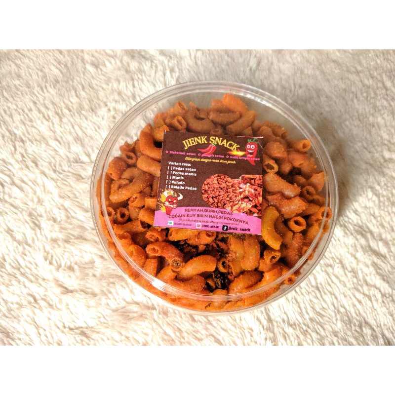 

JIENKSNACK:MAKARONI BANTET DAUN JERUK