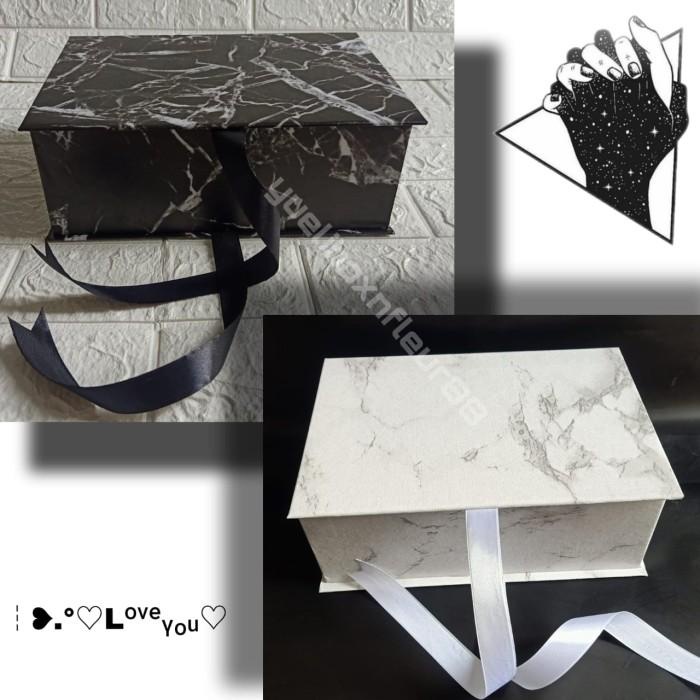 

Kotak Kado Gift Box Kotak Hadiah Box Exclusive Hampers - Black 046