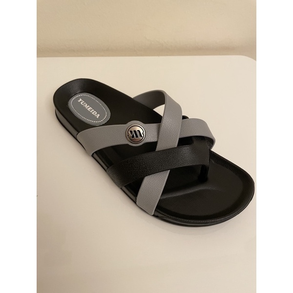 Sandal karet Yumeida 9041-Hitam