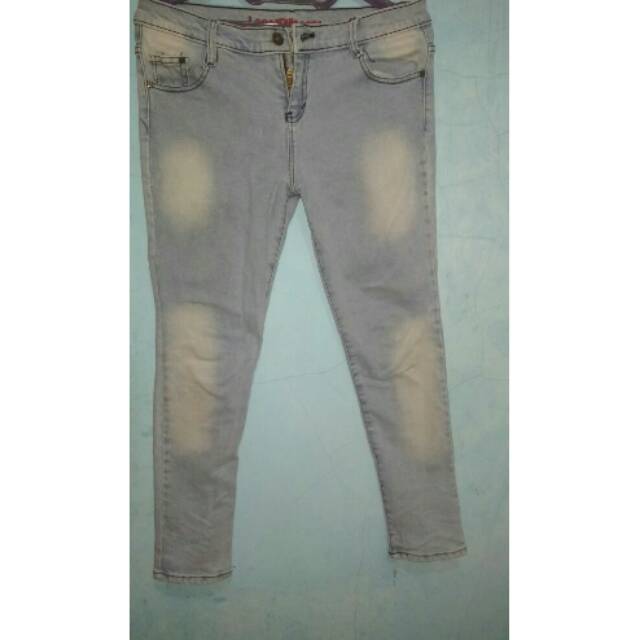 Preloved Jeans/Second Stuff