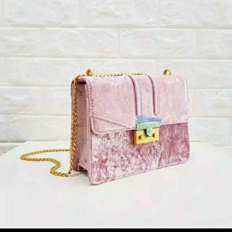 CK VELVET SLING BAG