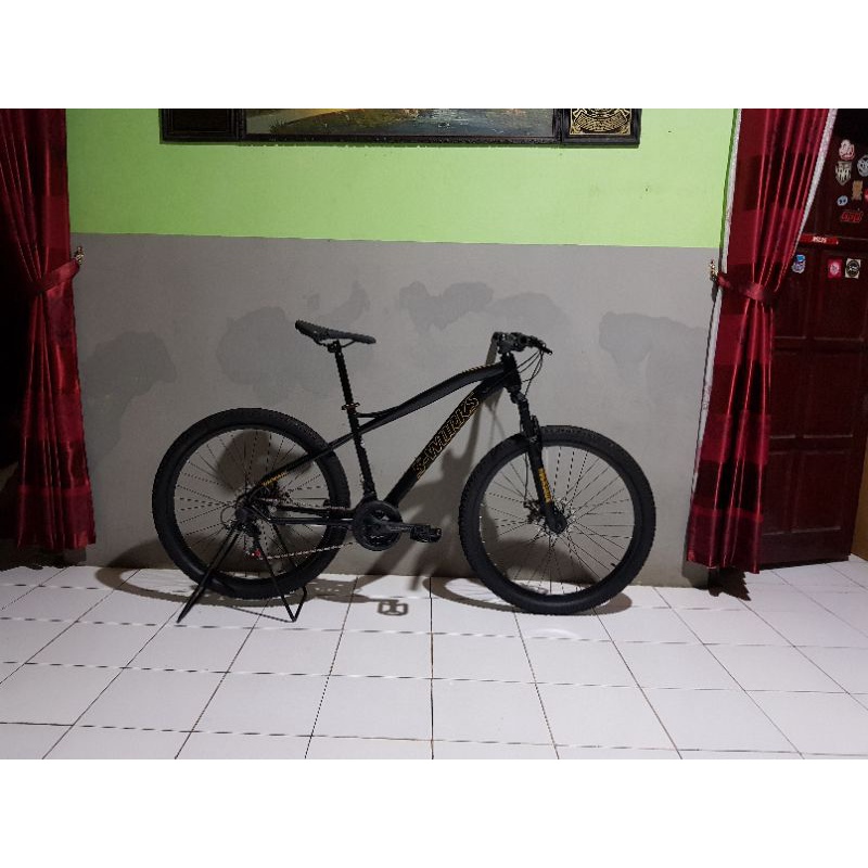 MTB s works hard tail 27.5