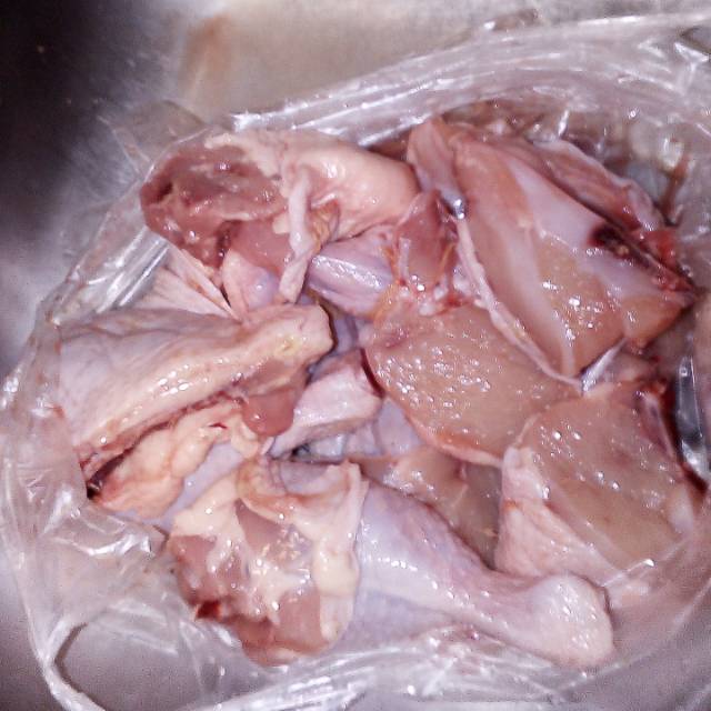 

Ayam Segar Nahilah Satu ayam