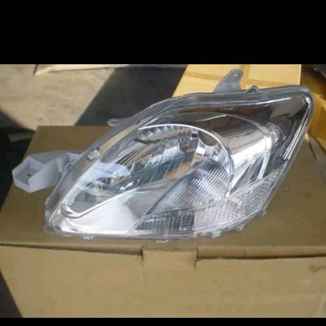 Lampu depan vios gen 2 atau limo gen 2