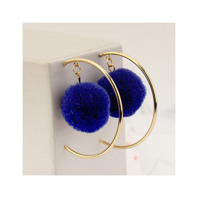 LRC Anting Tusuk Personalized  Circular Ring&amp;fuzzy Ball Decorated Pom Earrings