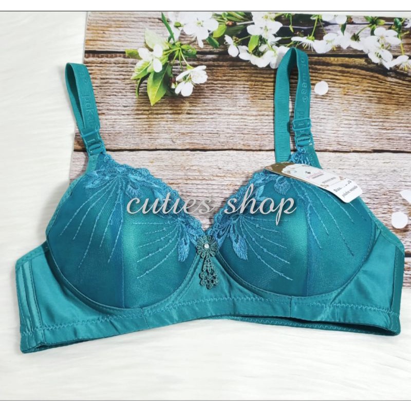 Bra import- brukat ,non kawat- busa tipis- sz 36-44