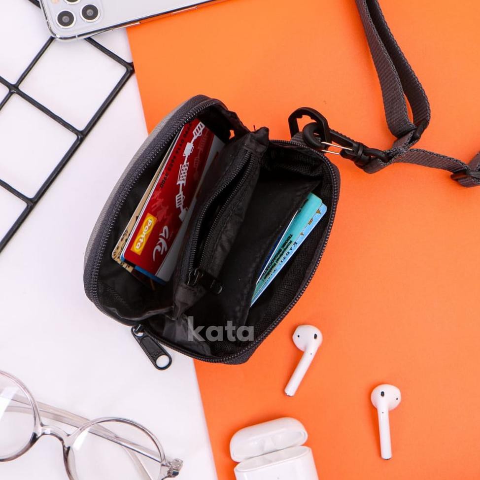 

If9CodeKata Hanging Wallet + Name Tag Qima(rekomended) 4F2