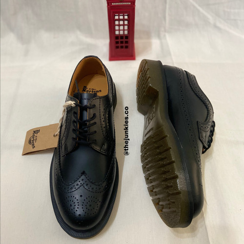 Sepatu Dr. Martens 3989 Brogue Wingtip Blacksmooth