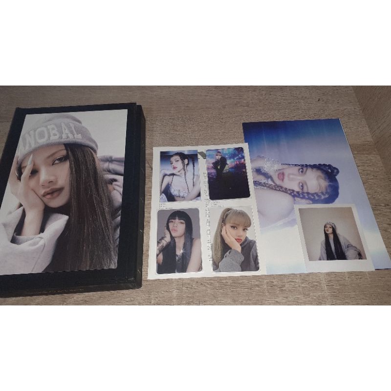 [Preloved] First Album LALISA - versi Black Rare Photocard Full set