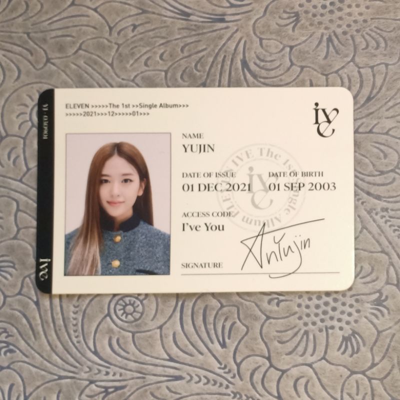 Official ID Card Yujin IVE Eleven