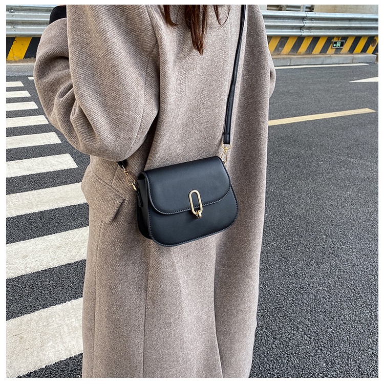 Tas Selempang Wanita Kulit Gaya Korea/Sling Bag Wanita Import Korea/Tas Selempang Kulit Simple Korea