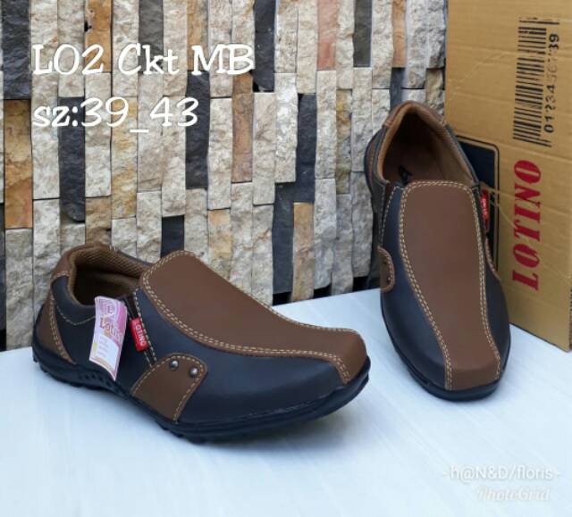 Sepatu pria D001