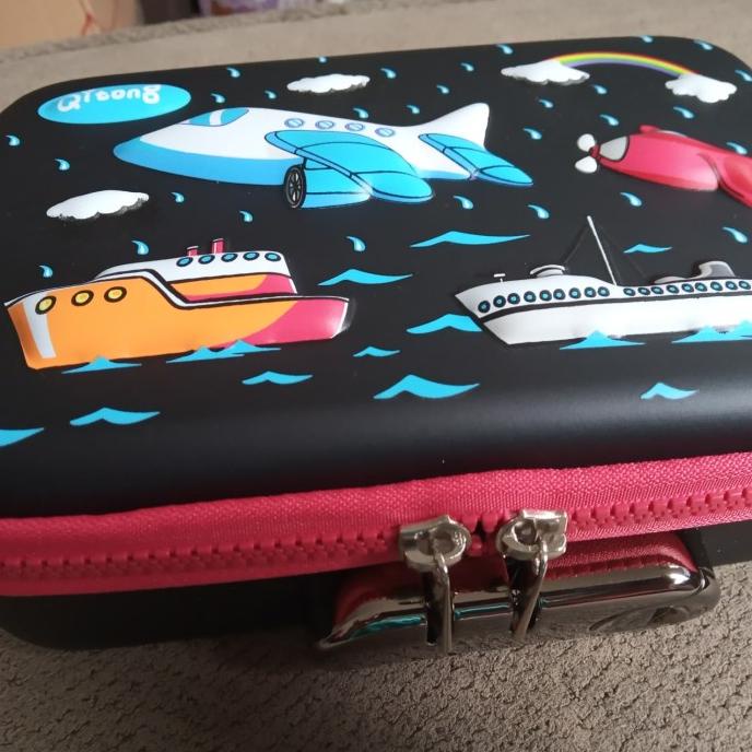 

TERBARU Tempat Pensil Hardcase - Qitong dengan Kunci/TEMPAT PENSIL AESTHETIC/TEMPAT PENSIL ANAK PEREMPUAN/TEMPAT PENSIL LUCU/TEMPAT PENSIL 3D/TEMPAT PENSIL TRANSPARAN/TEMPAT PENSIL LUCU/TEMPAT PENSIL KOREA/TEMPAT PENSIL KAIN/TEMPAT PENSIL KALKULATOR