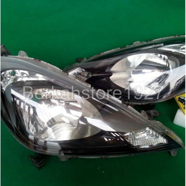 Headlamp lampu utama Jazz Ge8