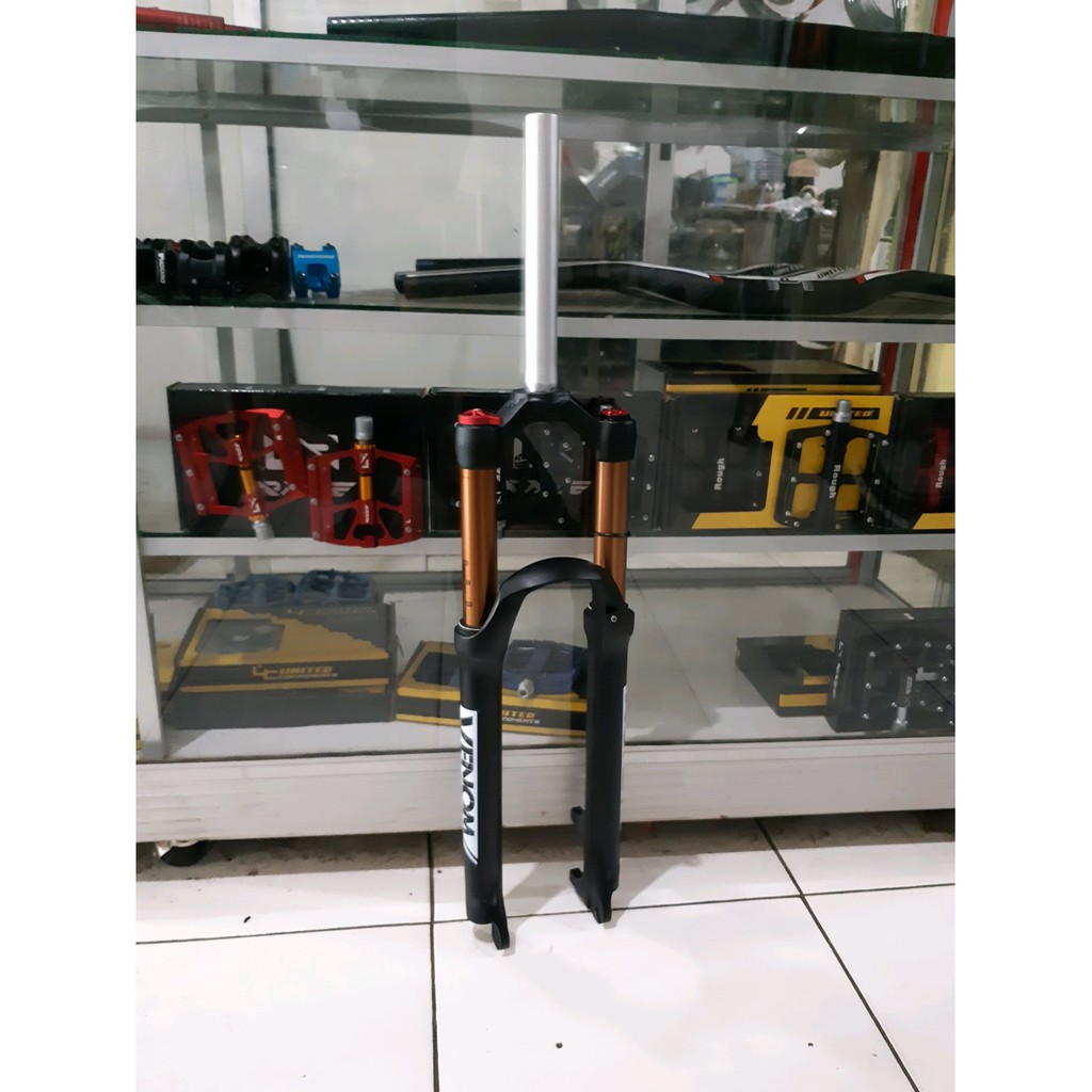 SALE Fork AM 140mm Venom Air uk. 26