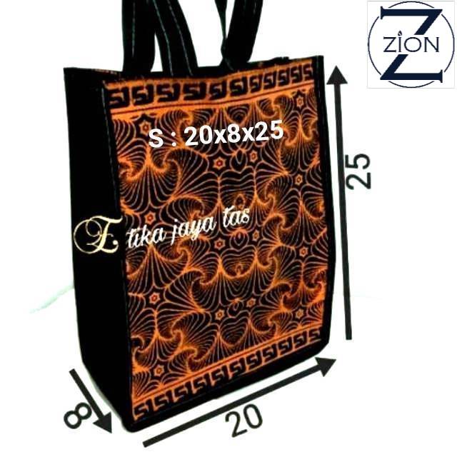 

ZION - Tas souvenir spunbond standing handel batik mewah P20xL8xT25