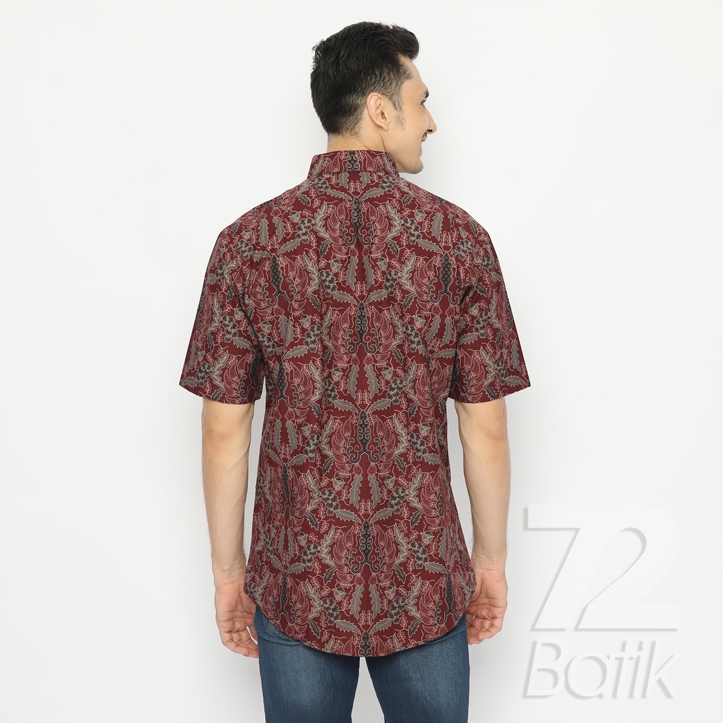 BATIK COUPLE MODERN Kemeja Rok Lilit Instan Batik Pria Lengan Pendek Premium Warna Merah Maroon Marun 728457 Cap 72 - Baju Kemeja Atasan Pakaian Batik Couple Cople Pria Cowok Laki Laki Remaja Keluarga Lengan Panjang Modern Slimfit Premium Kekinian