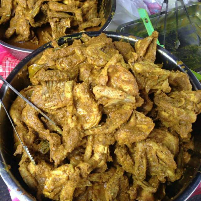

Ayam ungkep Bumbu Kuning ayam pejantan rasa (asin)