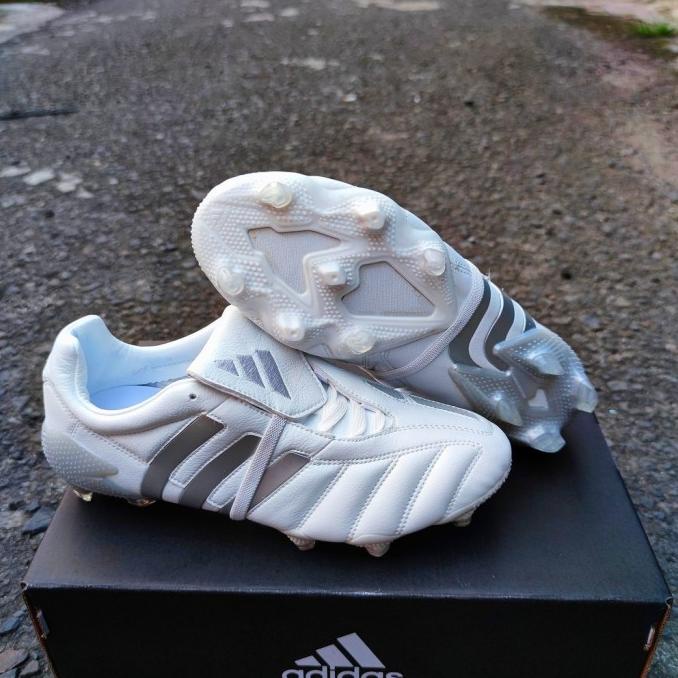 Sepatu Bola Adidas Predator Mania 20 Remake White Chrome