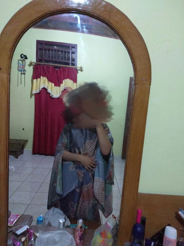 Three In One & Plaid Skirt ( 1 Set Batik Satin Atasan Dan Rok ) Sale // Clothtowear