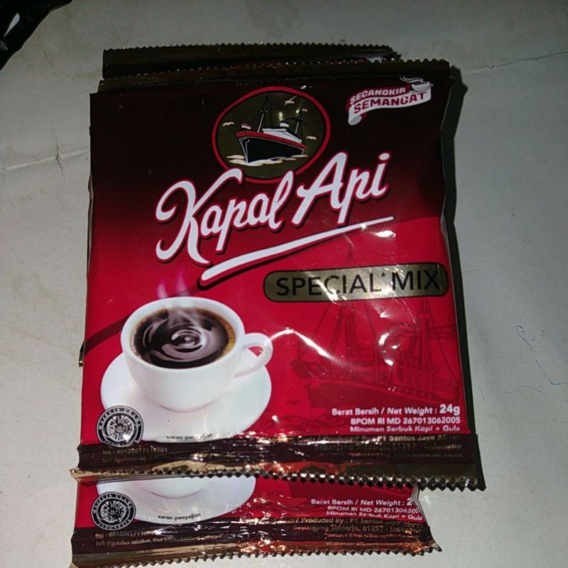 

kopi hitam kapal api special mix 1 saset plus gula