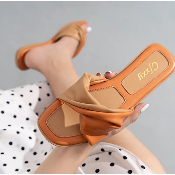 Sandal Wanita Terbaru Flat Lily/Sandal Flat Terbaru