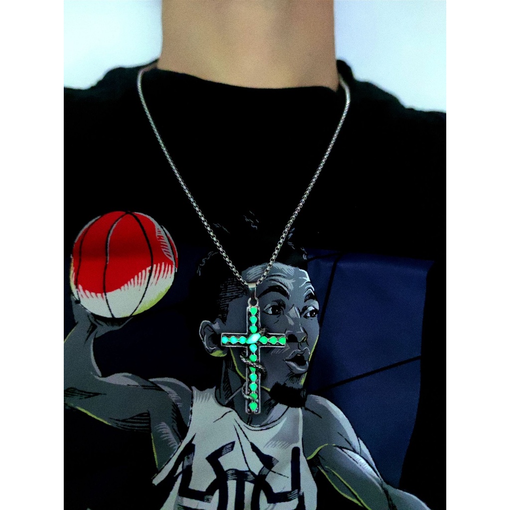 Kalung Liontin Salib luminous Warna Hitam Gaya Hip hop Untuk Pria