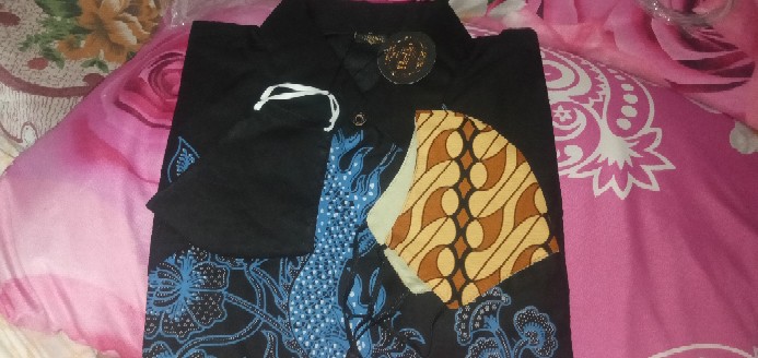 Ryunaga Batik Pria Slim Fit Katun Primisima Full Furing Lengan Pendek Asli Solo Eksklusif Modern