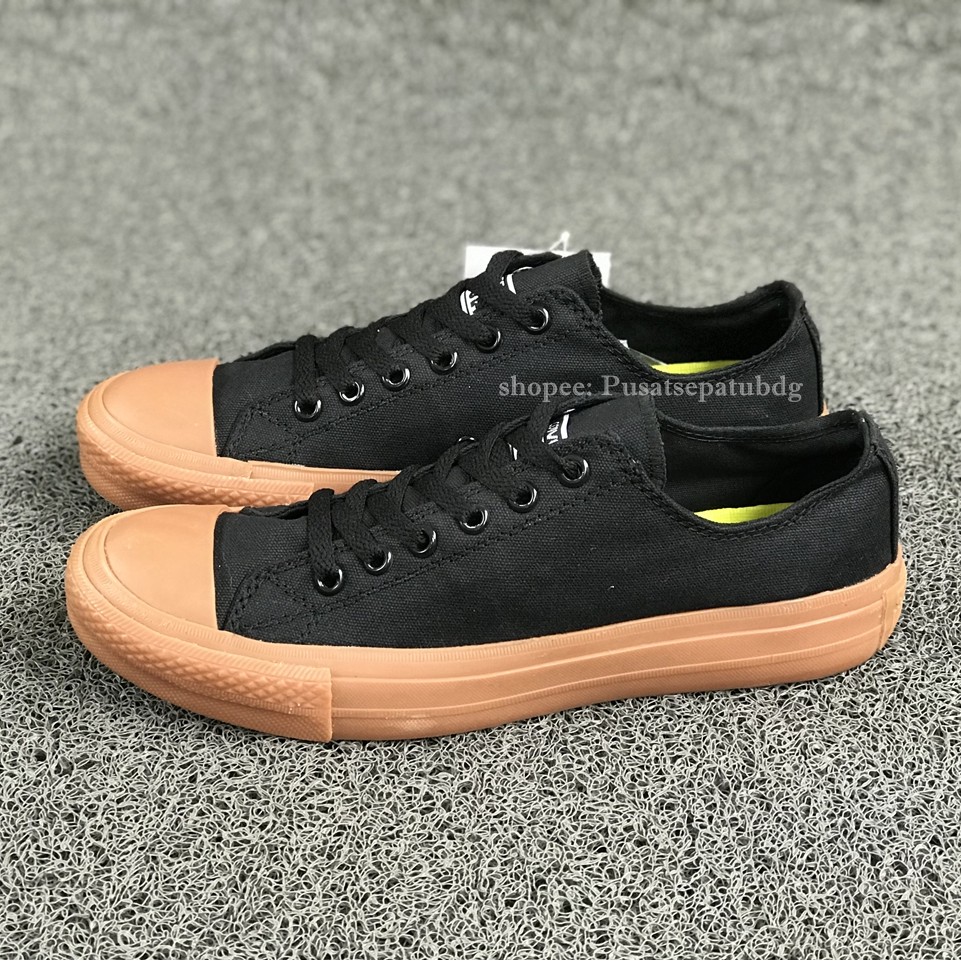 Sepatu Converse Chuck Taylor II Lunarlon Low Black Gum