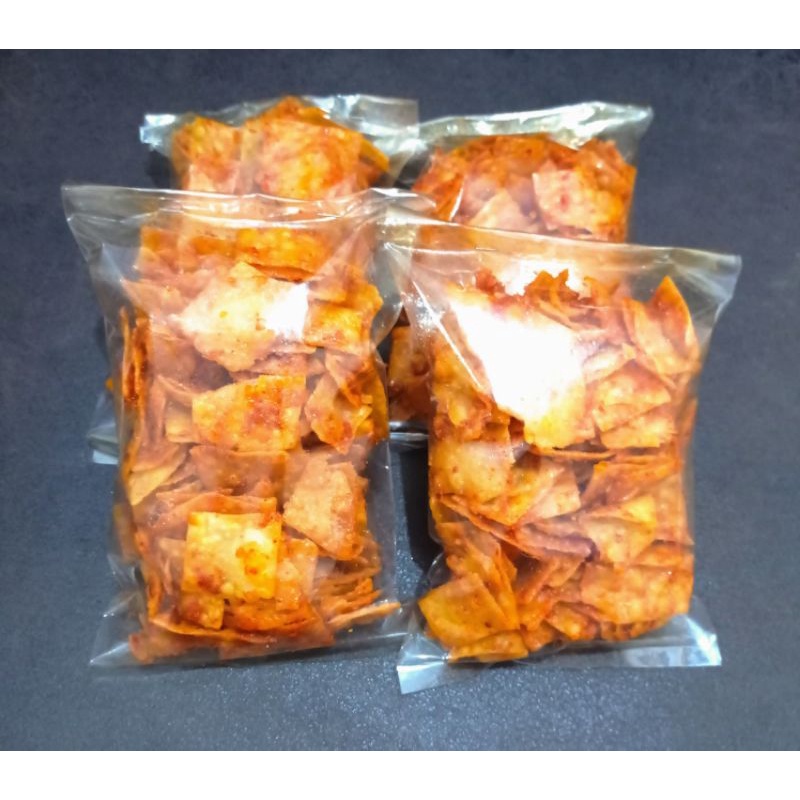 

kripik pangsit pedas manis