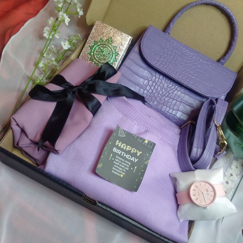 

❤️PREMIUM ❤️ HAMPERS SWEATER POLOS, HAMPERS HIJAB,TAS WANITA,JAM TANGAN,KADO ULANG TAHUN CEWEK