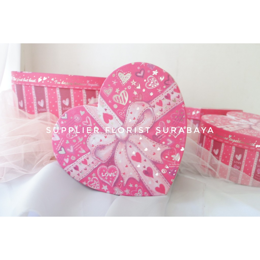 BOX HATI SEDANG 27CM/box bentuk hati/box kertas/box bunga/kotak hati/kotak bunga/kotak stationary