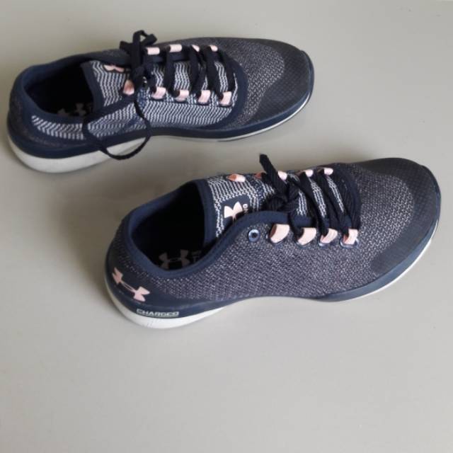 Sepatu under armour preloved