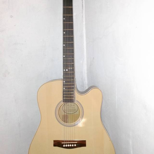 Gitar Akustik cole clark