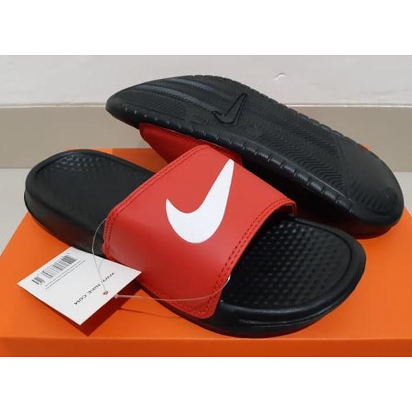red benassi nike slides