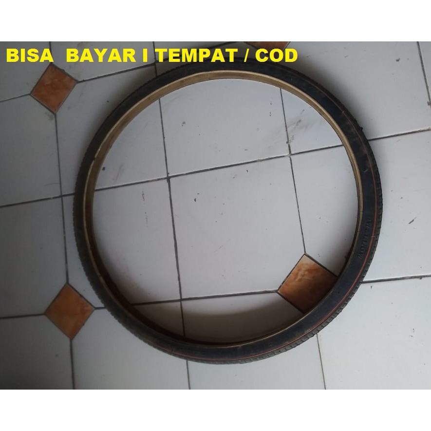 BAN LUAR BECAK UKURAN 28 X 1 1/2 / BAN WARNA HITAM