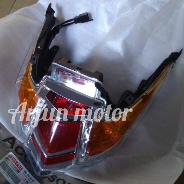 LAMPU BELAKANG XEON KARBU ORIGINAL YGP
