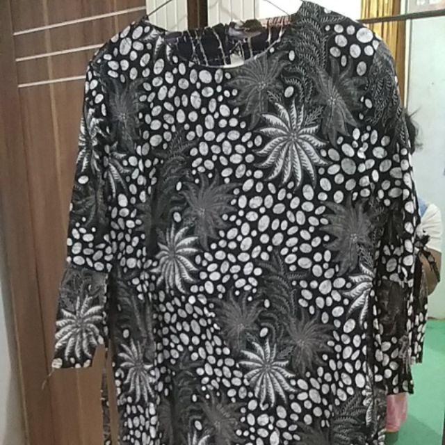 Grosir Terlaris Serut Genes Jelita Tunic Navbor Yelbor Whitbor Creambor Tunik Batik Modern Hrb030