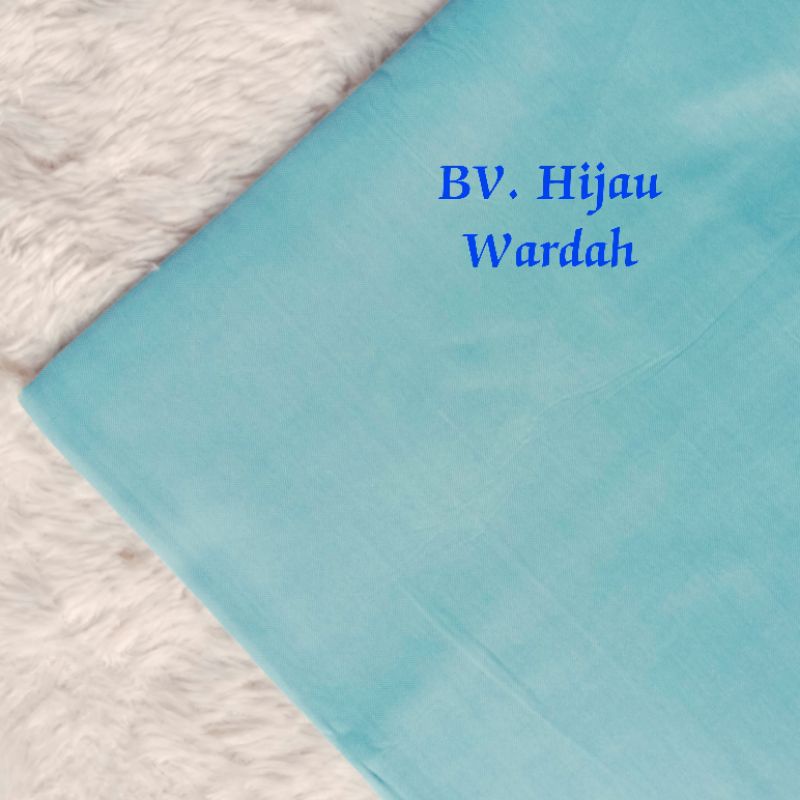 jilbab umama basic voal part 2/segi empat umama basic voal-Hijau Wardah