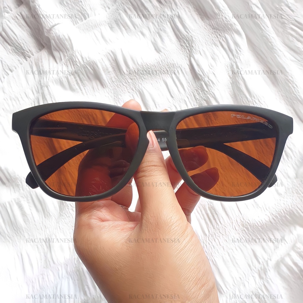 KACAMATA SEPEDA / KACAMATA GOWES POLARIZED / KACAMATA PRIA WANITA FROGSKIN GRENADE