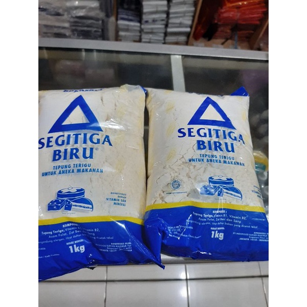 

Tepung terigu segitiga biru 1kg