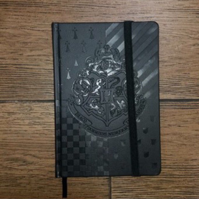 

MONOGRAM HARRY POTTER : HOGWARTS CREST JOURNAL